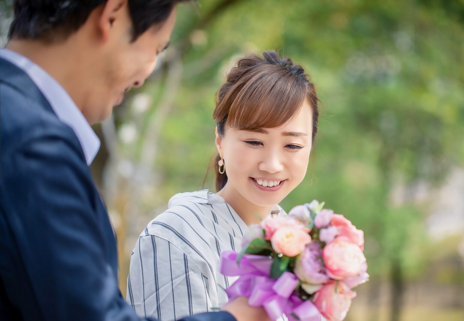 50代男性が20代・30代女性との年の差婚を叶えたプロポーズ成婚イメージ